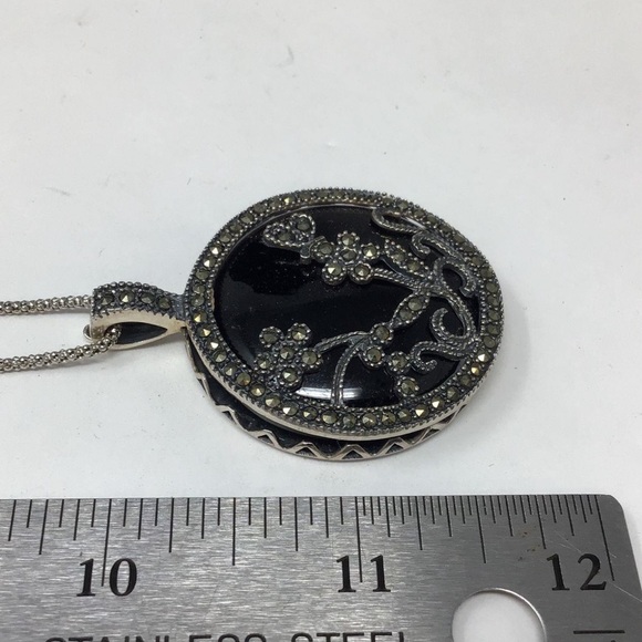 STERLING SILVER 925 FLORAL MARCASITE ONYX PENDANT NECKLACE - Picture 4 of 8